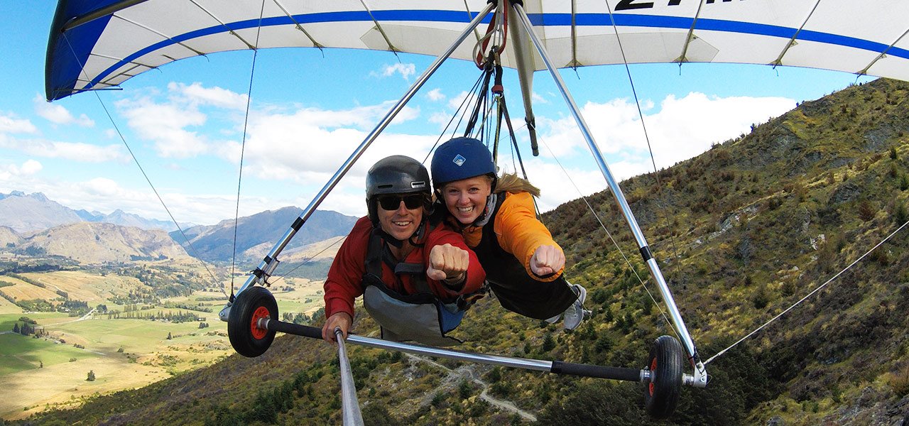 New-Zealand_paragliding