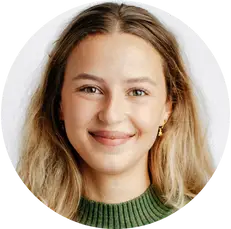 Du kan ringe til caroline, der er tidligere deltager på rejsehøjskole og ansat hos Dansk Studie Center